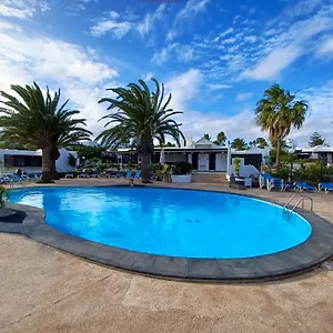Playa Bastian - Piscina Climatizada - Wifi - Playa 1 Min. , Costa Teguise España
